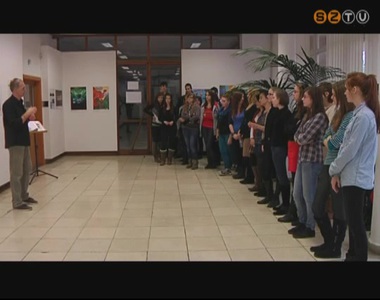 K�pes gyermekjogok c�mmel ki�ll�t�s ny�lt a M�v�szeti Szakk�z�piskol�ban