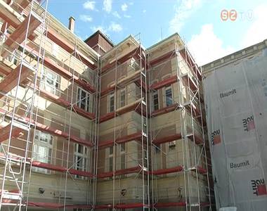 Elkezd�d�tt a Savaria M�zeum homlokzati fel�j�t�sa