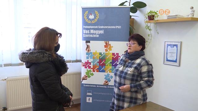 Szép számmal csatlakoztak a Vas megyei pedagógusok a hétfő reggeli sztrájkhoz Szép számmal csatlakoztak a Vas megyei pedagógusok a hétfő reggeli sztrájkhoz