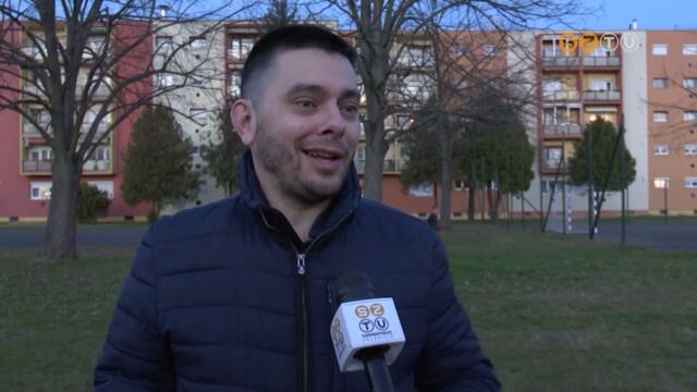 Hat mozgsrzkel napelem vilgt estnknt a Kroly Rbert utcai kutyafuttatn