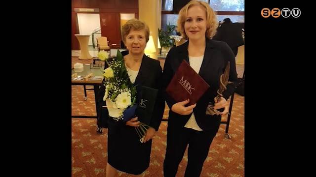 Díjazta a Magyar Orvosi Kamara a Szombathelyi Televízió Medicina műsorának szerkesztőjét Díjazta a Magyar Orvosi Kamara a Szombathelyi Televízió Medicina műsorának szerkesztőjét