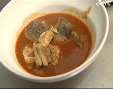 Kar�csonykor a csal�dok �s az �ttermek asztalaira is t�bb hal�tel ker�l