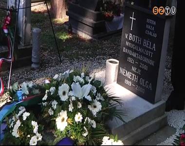 Both B�l�ra eml�keztek hal�l�nak �vfordul�j�n