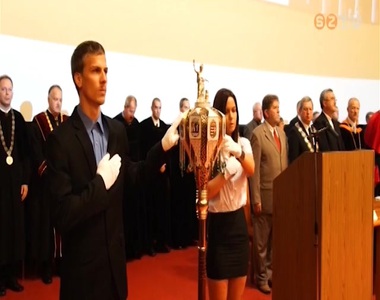 Megkezd�d�tt a tan�v a Savaria Egyetemi K�zpontban