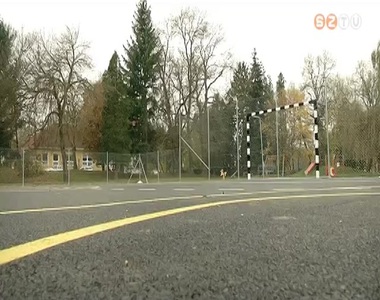 Befejez�d�tt az oladi sportp�lya fel�j�t�sa