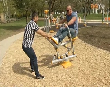 �tadt�k Szombathely els� k�lt�ri fitnesz-parkj�t