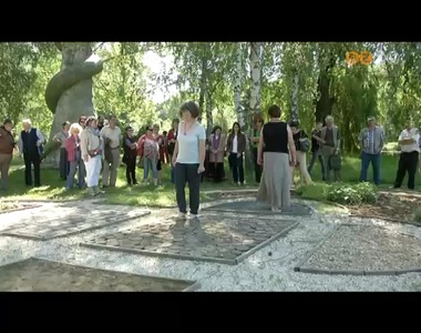 Taposó, könyöklő, gyógynövénykert, inhalátorház, Kneipp-szoba Taposó, könyöklő, gyógynövénykert, inhalátorház, Kneipp-szoba