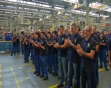 Leg�rd�lt a 75 milliomodik kuplungt�rcsa az LUK Savaria Kft. gy�rt�sorair�l