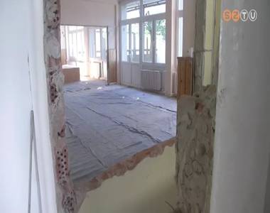 Korszer�s�tik a Bar�ts�g utcai Id�sek Klubj�t