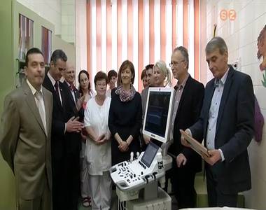 �j sz�vultrahang k�sz�l�k