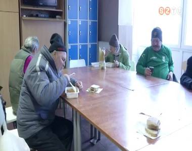 Telt h�zzal m�k�dik a nappali meleged� �s az �jjeli mened�khely