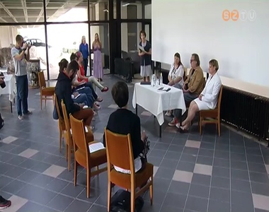 �j helyen mutatja meg mag�t az �r�k�z Gal�ria