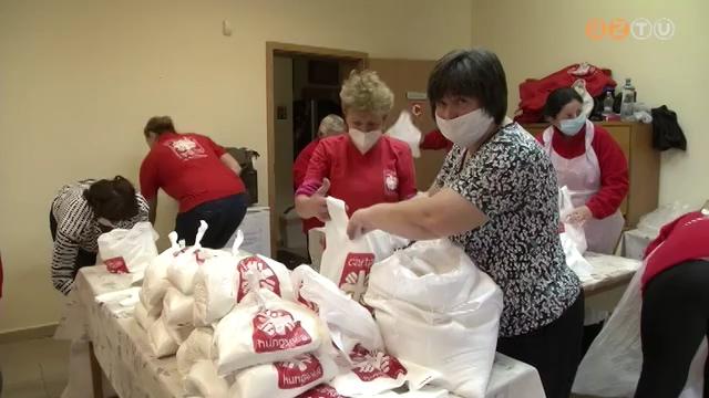 Közel 3,5 tonna lisztet kapnak a rászorulók a Szombathelyi Egyházmegyei Karitász plébánián keresztül Közel 3,5 tonna lisztet kapnak a rászorulók a Szombathelyi Egyházmegyei Karitász plébánián keresztül