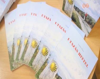 K�nyv jelent meg a vall�si turizmusr�l