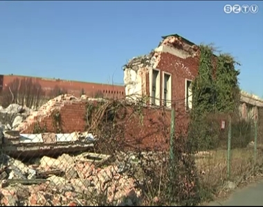 Bontj�k az egykori textilgy�r �p�leteit