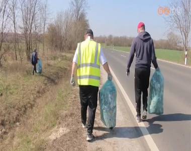 45 �nk�ntes gy�jt�tte a szemetet Zanaton