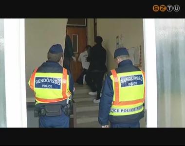 Holtan tal�ltak k�t n�t a Kunc Adolf utca egyik t�rsash�zi lak�s�ban