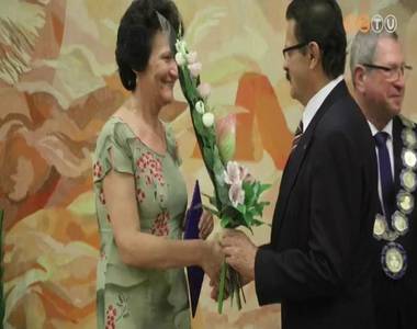 Eg�szs�g�gyi dolgoz�kat d�jaztak