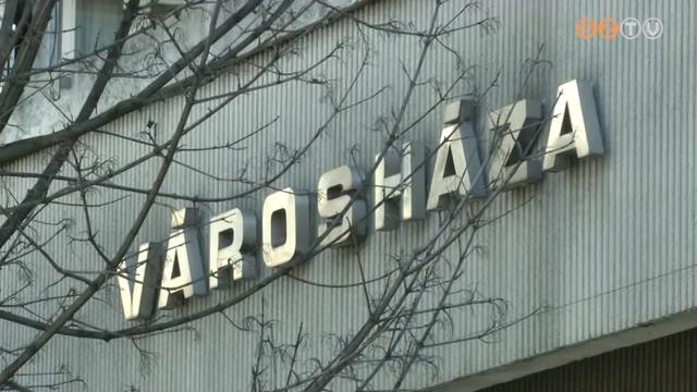 Engedélyre várva Engedélyre várva