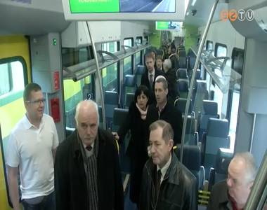 Szombathelyen mutatt�k be a GYSEV �j szerelv�ny�t