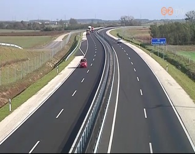 �td�j - megyei matrica az M86-oson