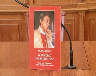 Könyvbemutató volt a Megyeházán Könyvbemutató volt a Megyeházán