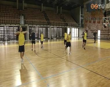 A bajnoks�gban jav�that a Falco a K�rmend ellen