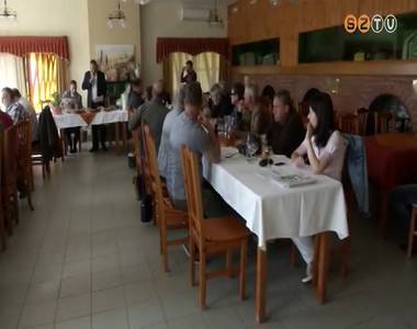 �v�rt�kel� k�ld�ttgy�l�s a horg�szokn�l