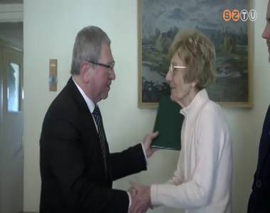 Sz�pkor�t k�sz�nt�tt a polg�rmester