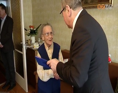 Sz�pkor�t k�sz�nt�tt a polg�rmester