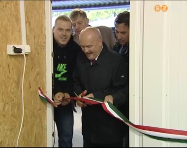 Csal�di nap keret�ben adt�k �t a Sug�r �ti Atl�tikai Centrumban a Dob� SE munkacsarnok�t