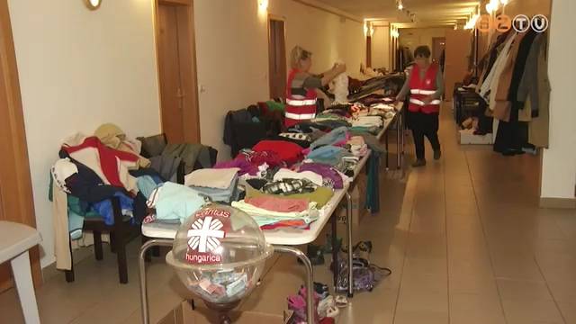 Ruhavásárt szervezett a karitász Ruhavásárt szervezett a karitász