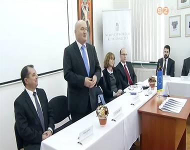 Foglalkoztat�si paktum