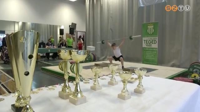 Az idei évben először versenyeztek Szombathelyen a Haladás VSE súlyemelői Az idei évben először versenyeztek Szombathelyen a Haladás VSE súlyemelői