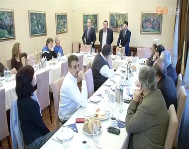 Sajt�reggelin mutatt�k be az �j megyei f�jegyz�t