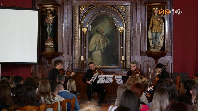 Komolyzent vittek a dikoknak