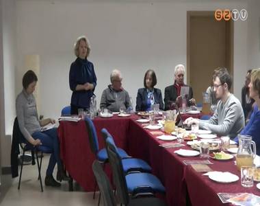 Civil sajt�reggeli