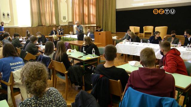 Szerethet Matematika cmmel rendeztek versenyt a szakkpzsben, technikumokban tanulk szmra