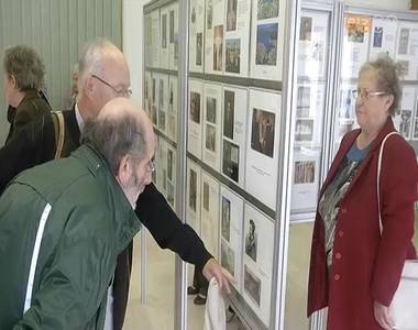 A reform�ci� 500. �vfordul�ja alkalm�b�l ny�lt k�peslap-ki�ll�t�s az MMIK-ban