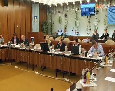 H�tf�n d�lel�tt �s d�lut�n is �l�seztek a V�rosh�z�n a k�zgy�l�s bizotts�gai