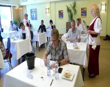 Megv�lasztott�k az idei karnev�l bor�t