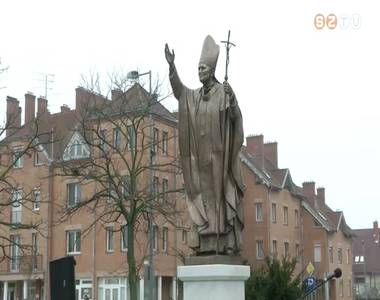 Felavatt�k Szent II. J�nos P�l p�pa szobr�t