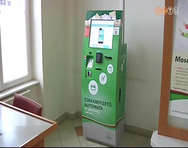 M�r Szombathelyen is m�k�dik csekkbefizet� automata