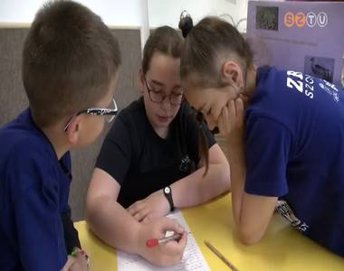 Napk�zisek vet�lkedtek a Neumann iskola k�rnyezetv�delmi verseny�n