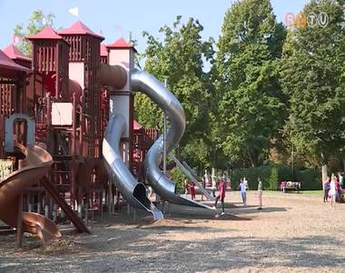 Rossz id�j�r�s, zajos �p�tkez�s, neh�z k�zleked�s