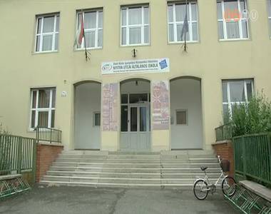 Ny�ri fejleszt�sek a Nyitra utcai iskol�ban