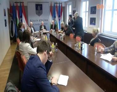 �jabb nagyszab�s� beruh�z�sok Szombathelyen