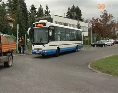 Mindenszentek �nnep�hez kapcsol�dva szerd�t�l v�ltozik a 7-es busz menetrendje