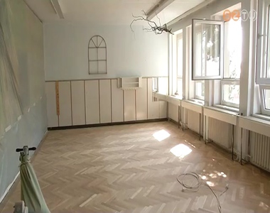 Ny�ri fel�j�t�sok