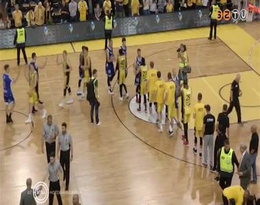 Szoros meccsen szerzett el�nyt a Falco